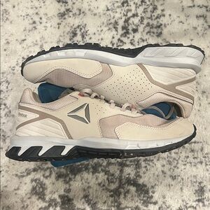 Reebok Size 9 M RIDGERIDER TRAIL 4.0 Sand Athletic Sneakers